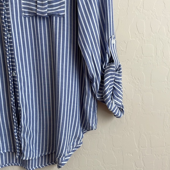 a.n.a. Blue White Stripe Oxford Roll Sleeve Button Down Top Women’s Small - Picture 2 of 6